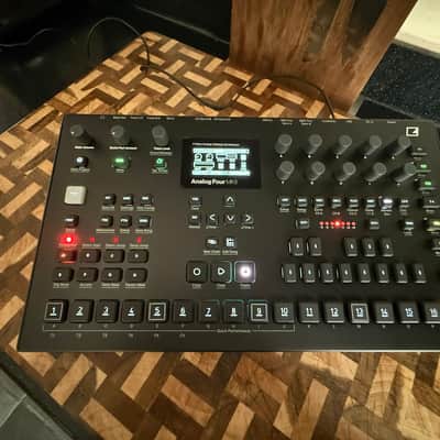 Elektron Analog Four MKII 4-Voice Tabletop Analog Synthesizer 2020 - Present - Black image 2