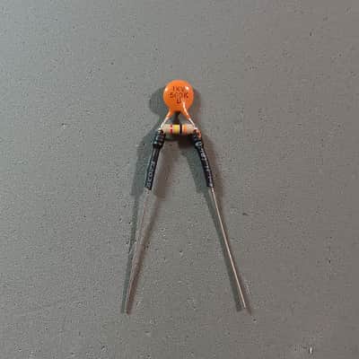 Treble Bleed "DiMarzio" "Sur" 560pF Coated Ceramic capacitor, 300K TBK Streamline Metal Film resistor image 1