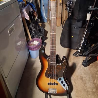 2010 Fender Japan JB62M Medium Scale 3 Tone Sunburst Jazz Bass, MIJ image 2