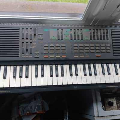 Yamaha PSS-560 FM Synthesizer Keyboard ( YM 3812 Soundblaster SEGA 570 )