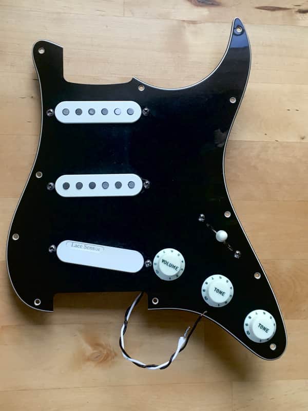 1990s Vintage Fender 1970s Reissue Relic 3Ply Black Strat Loaded Pickguard Lace Sensor image 1