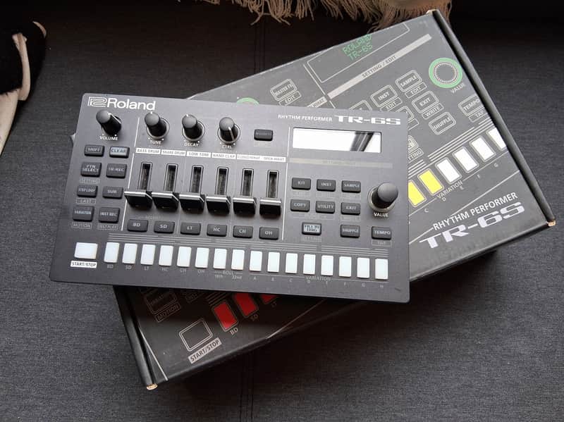 Roland TR-6S Rhythm Composer 2020 - Present - Black image 1