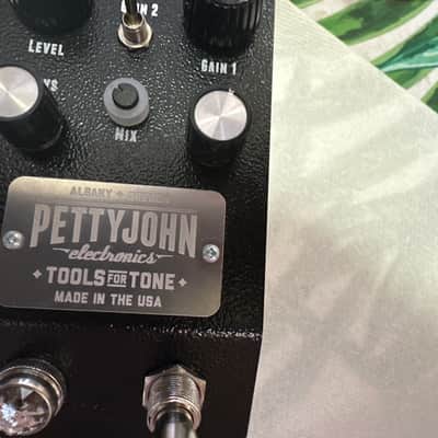 Pettyjohn Electronics Foundry Series Fuze Fuzz | Reverb