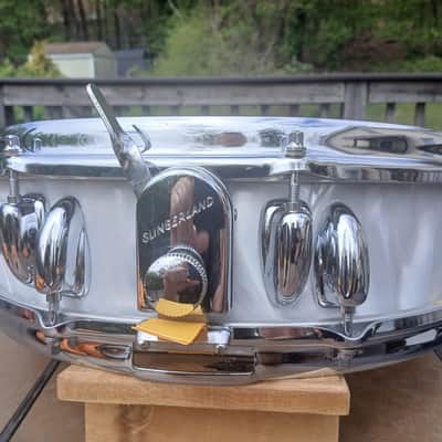 Slingerland 4x14 buddy rich piccolo 3 ply 8 lug snare drum 1970s - white satin flame image 2