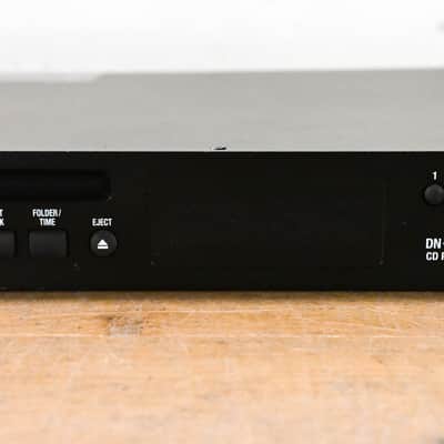 Denon DN-300C Professional CD Player CG014QS image 3