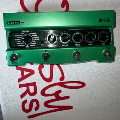 Line 6 DL4 MkII 2022 - Present - Green / Black image 2
