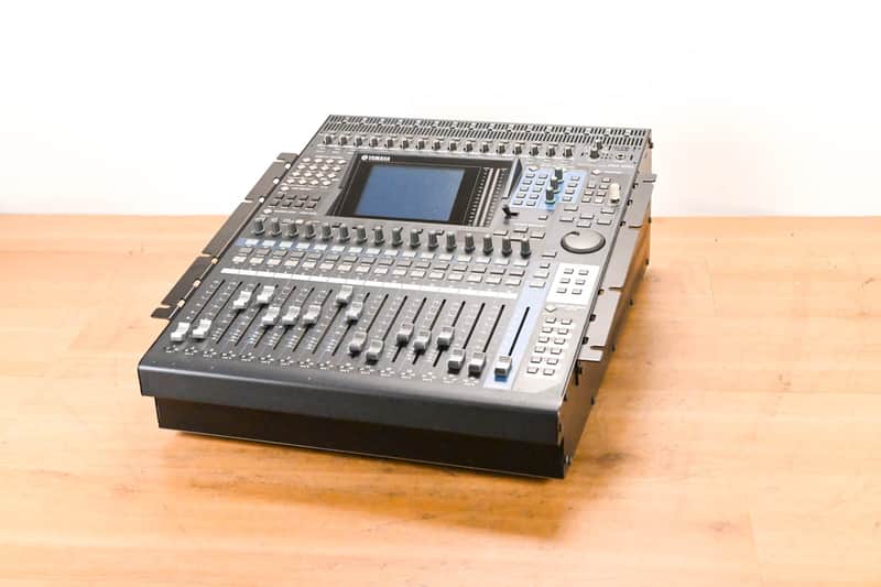 Yamaha Yamaha DM1000 48-Channel Digital Audio Mixing Console