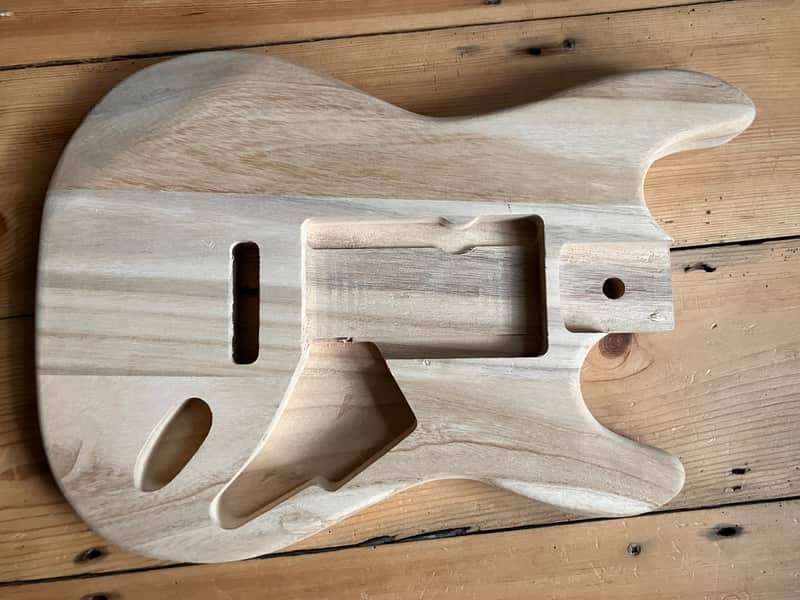 Unbranded Strat Body