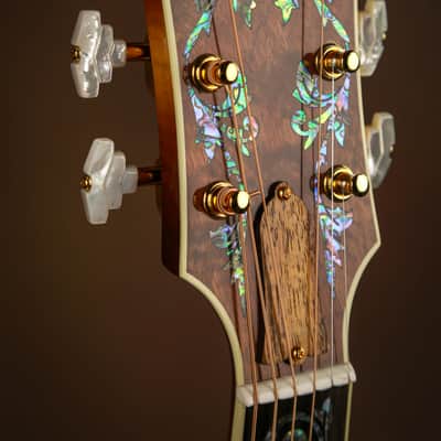 Gibson SJ-200 All Koa Custom Masterpiece Acoustic Guitar J-200 imagen 2