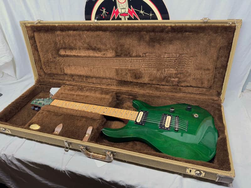 Carvin CT3 ct-3 California Carved Top Guitar with Case 2000s - Green / Maple fingerboard image 1