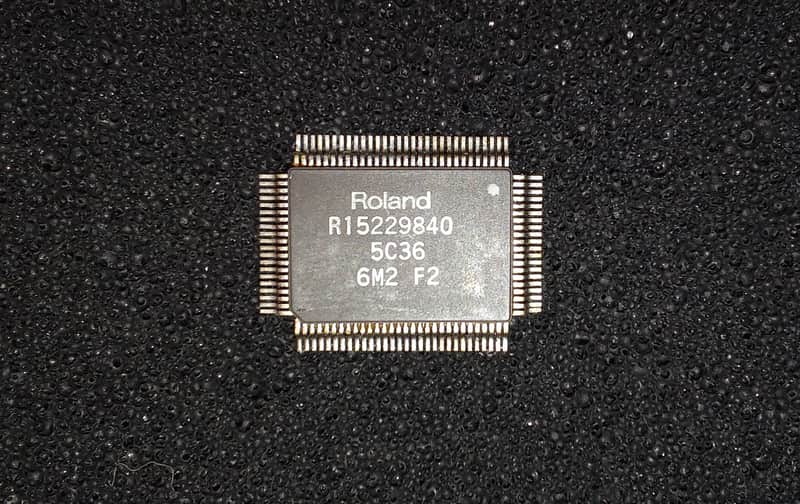 Roland S50 - IC15 RF5C36 Wave Gate Array image 1