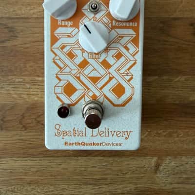 EarthQuaker Devices Spatial Delivery Sample & Hold Envelope Filter