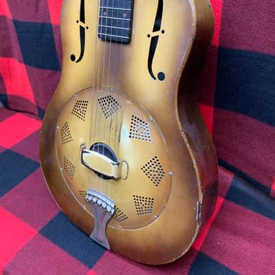 1929 National Triolian Resophonic Guitar Walnut Sunburst image 4