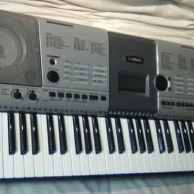 Yamaha PSR-E403 Portable Keyboard. Dead Mint, 100% Tested and Working! image 4