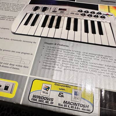 M-Audio Oxygen 8 25-Key MIDI Controller Keyboard 2002 - 2005 - Silver image 14