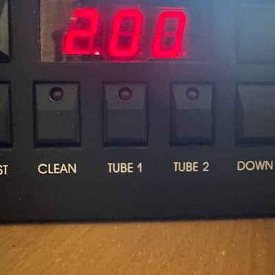 Hughes & Kettner Access 90s guitar preamp image 8