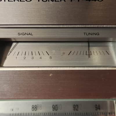 Hitachi FT-440 AM-FM Stereo Tuner image 3