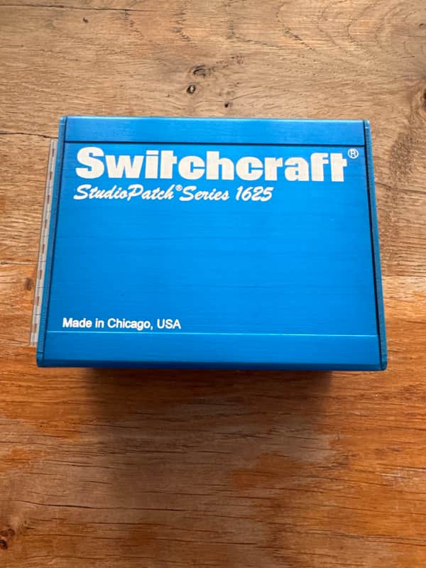 Switch craft studio patch 1625 patchbay system ( never used ) image 1