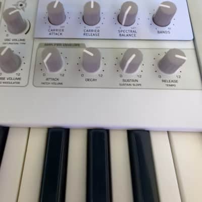 Vocoder controller overlay for Access Virus Ti2 - White