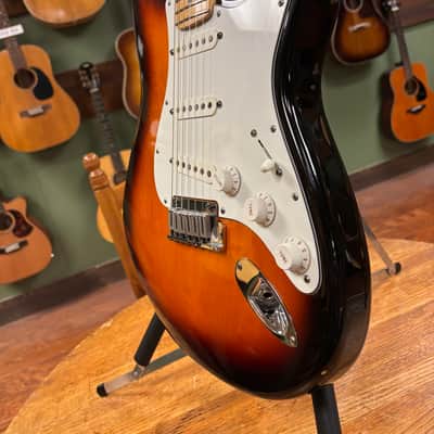 1994 Fender 40th Anniversary American Standard Stratocaster with Maple Fretboard Brown Sunburst image 8