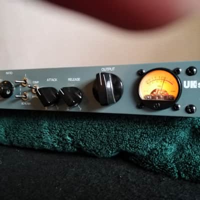 UK Sound 1173 Mic Pre/Compressor 2018/2019 - Light Blue image 2