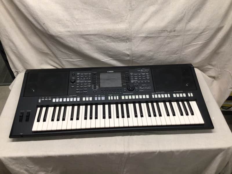 Yamaha PSR-S750 image 1