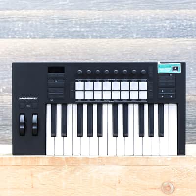 Novation Launchkey 25 Mk4 Compact Creative 25 Synth-Action Keys MIDI Controller
