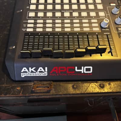 Akai APC40 2010s - Black image 2