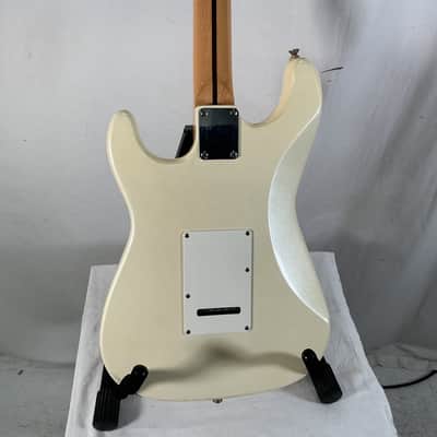 Squier II Standard Stratocaster with Maple Fretboard (Made in Korea) - Frost White image 9