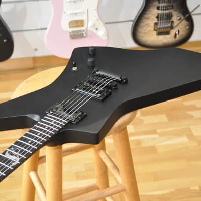 ESP LTD Snakebyte BLKS Black Satin / James Hetfield (Metallica) Signature / Made in Korea / Explorer Type / W25061106 image 6
