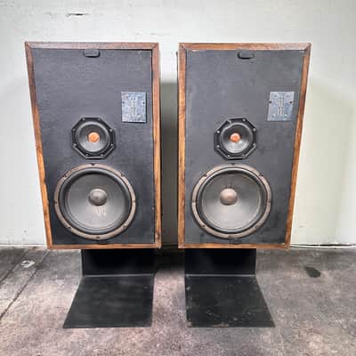 Infinity Qb 3-Way Floor Speaker Set w/ Orginal Stands image 13