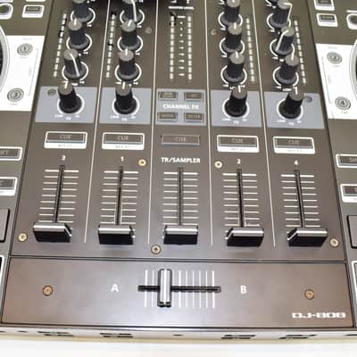 Roland DJ-808 4-Deck Serato DJ Controller image 14
