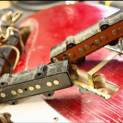 1984 Fender Fullerton Reissue 1962 Jazz Bass Factory Candy Apple Red over Three Tone Burst image 15