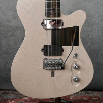 TAO T-Bucket Taliesin in Blonde/Black (Authorized Dealer) image 3