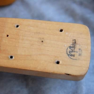 Fender Precision Bass Fretless with Rosewood Fingerboard 1976 image 8