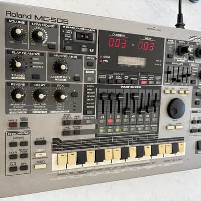 Roland MC-505 Groovebox 1998 - 2002 - Gray