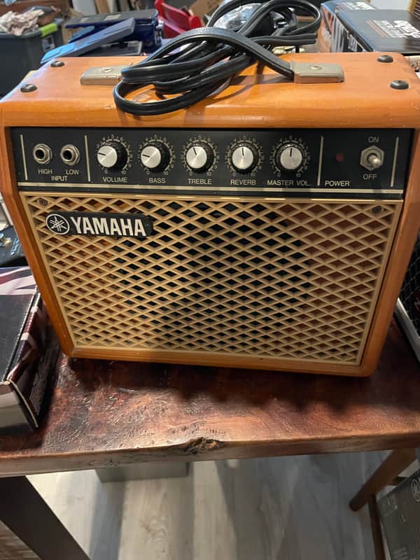 Yamaha w/ alnico 5 speaker G5 with alnico 5 speaker 1970s Wood image 1