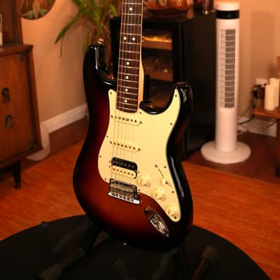 2018 Fender American Professional Stratocaster HSS Shawbucker – 3-Tone Sunburst w/ Hardshell Case image 2