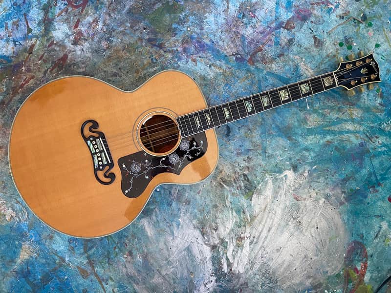 Gibson J200