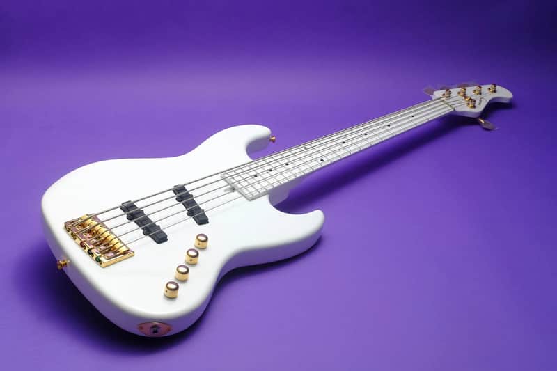 Moon JJ-5 Larry Graham model image 1