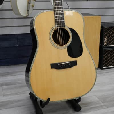 Morris W-611 Acoustic w/ Hard Case image 2