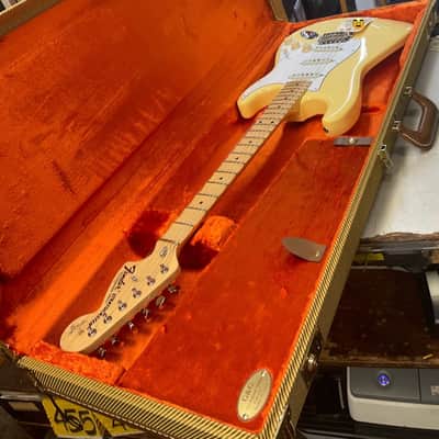 Fender Yngwie Malmsteen Artist Series Signature Stratocaster with Maple Fretboard 2017 - Vintage White image 9