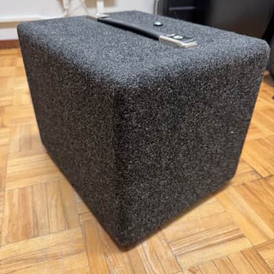 AxeTrak Pro isolation cabinet image 4
