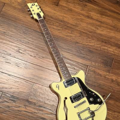 Duesenberg Fullerton TV 2012 - Vintage White image 1