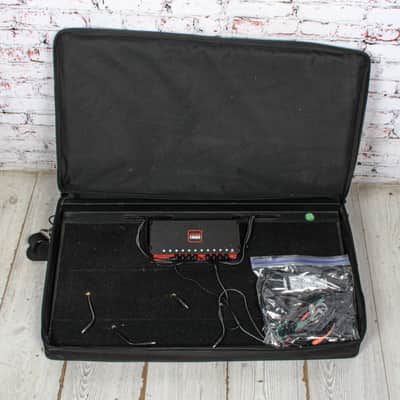 Gator - Large Pedalboard w/POWER-12 PSU & Bag - USED image 7