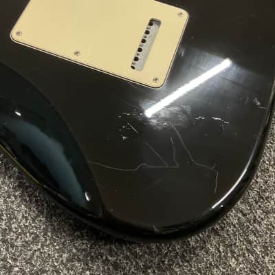 Fender Mexican Standard Stratocaster Left Handed 2010 - Black image 11