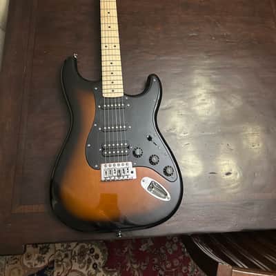 Squier Sonic Stratocaster 2023 - Present - 2-Color Sunburst image 1