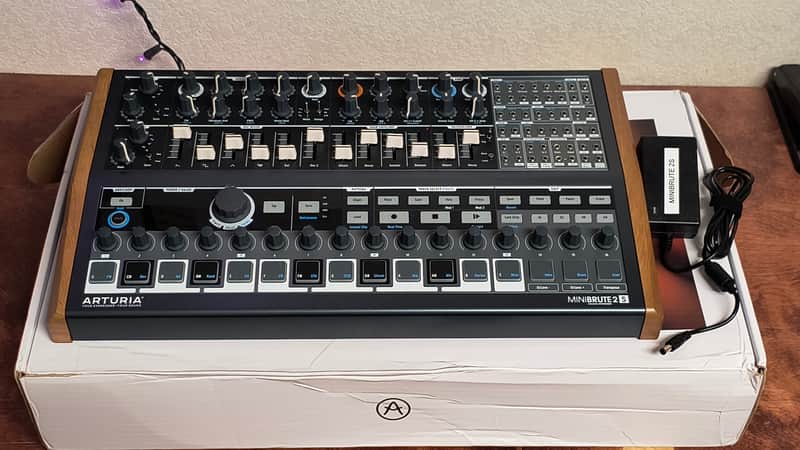 Arturia MiniBrute 2S Desktop Analog Synthesizer 2018 - Present - Black image 1
