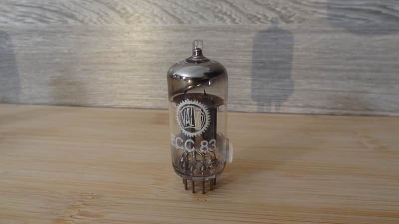 Super rare NOS 1960 VALVO 12AX7 ecc83 I60 r 45° declined getter, very strong, fully tested Superb sounding tubes ! Best Mullard substitute. image 1