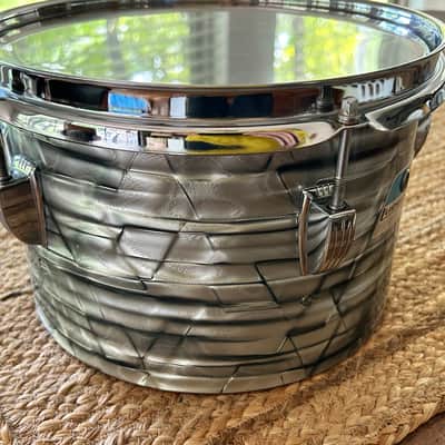 Vintage Ludwig 1970’s 10” Rack Concert Tom (3-Ply) with Pointed Blue/Olive Badge 1969 - 1976 - Sky Blue Pearl image 4